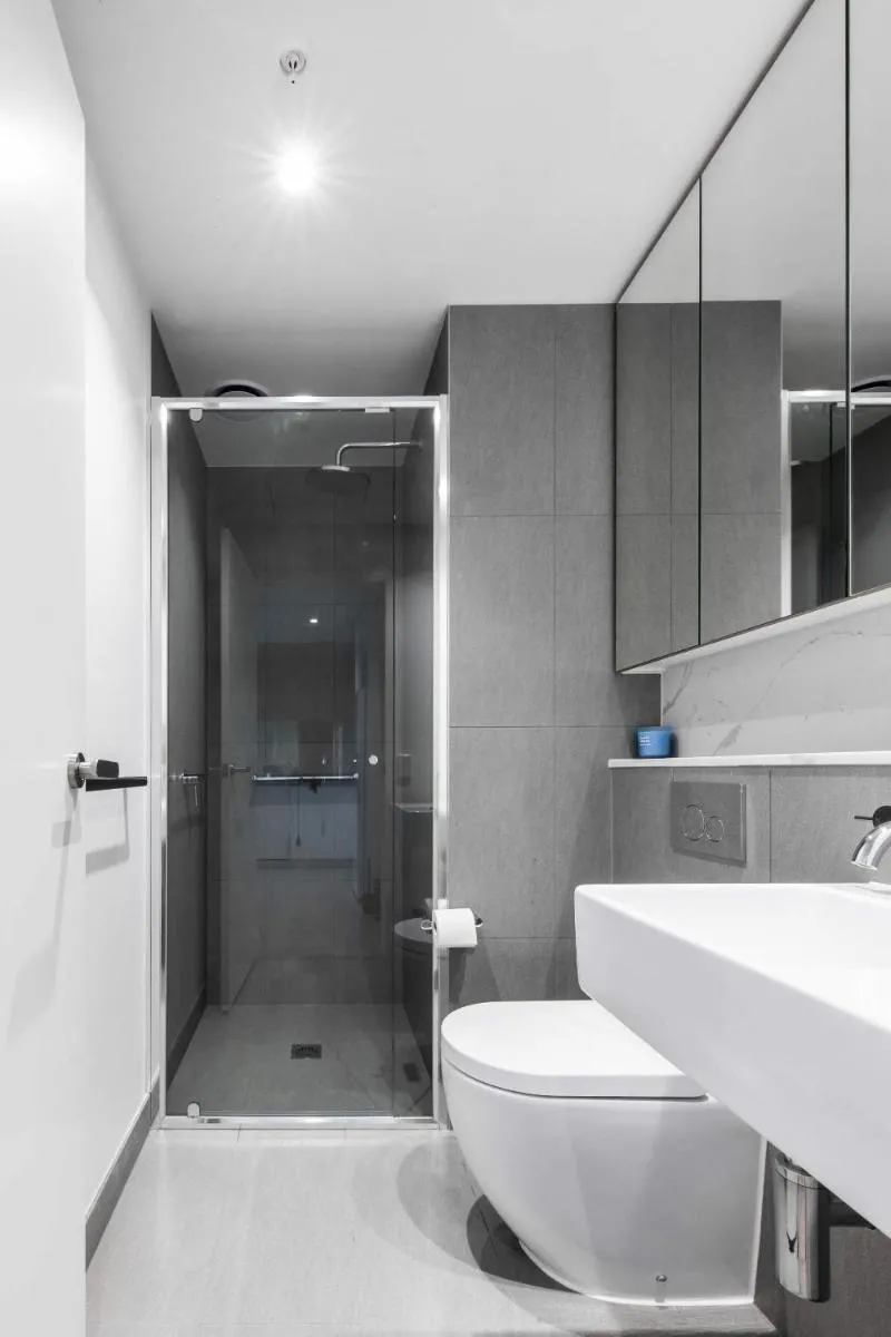 Newly Furnished Stylish 2BR Southbank Apartment — 4