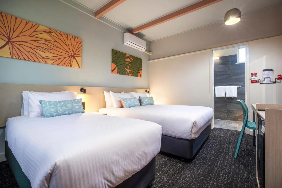 Nightcap at Sandbelt Hotel — 2
