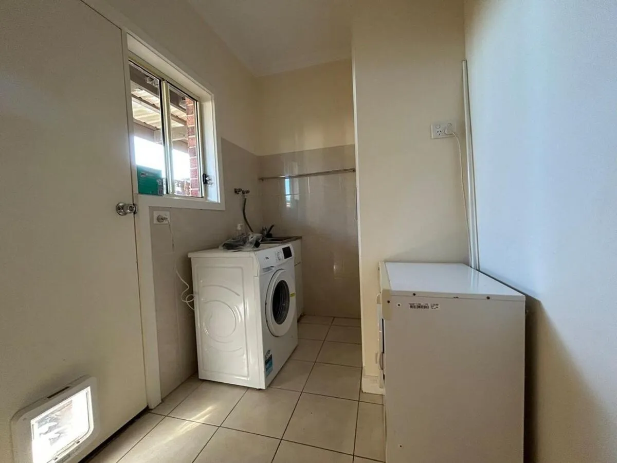 Nunawading Beautiful 3br Housedeckingcourtyard — 5