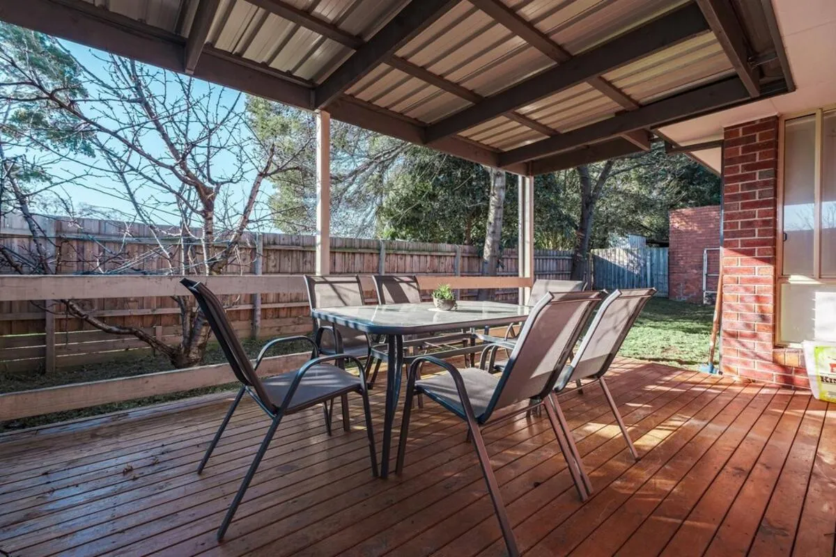 Nunawading Beautiful 3br Housedeckingcourtyard — 4