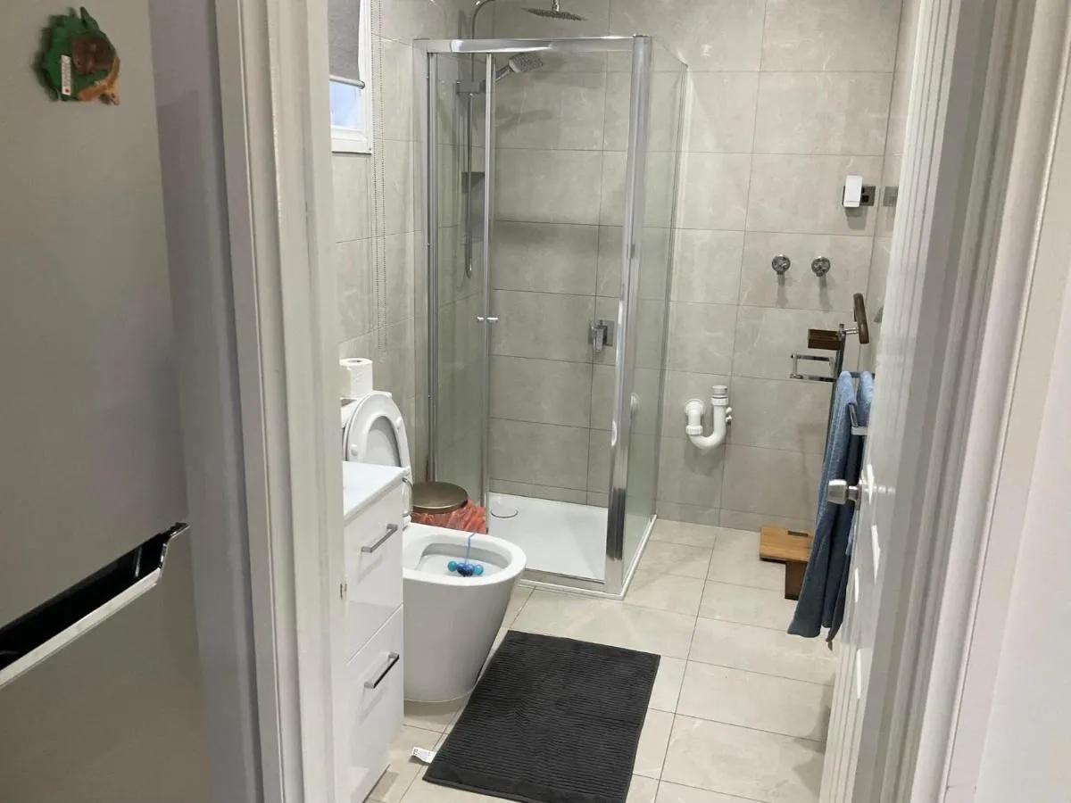 Oakleigh Private unit — 2