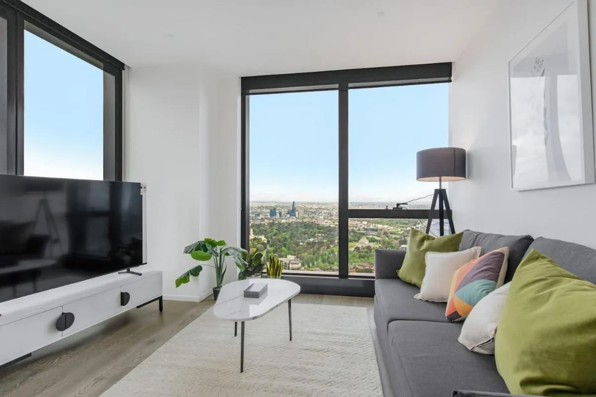Olive Alcove – A Sweeping Skyline Sanctuary near CBD — 5