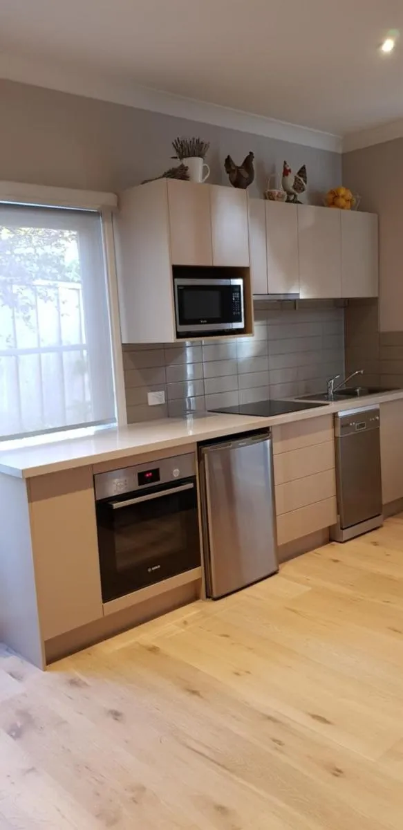 Oxford Rise Apartment — 4