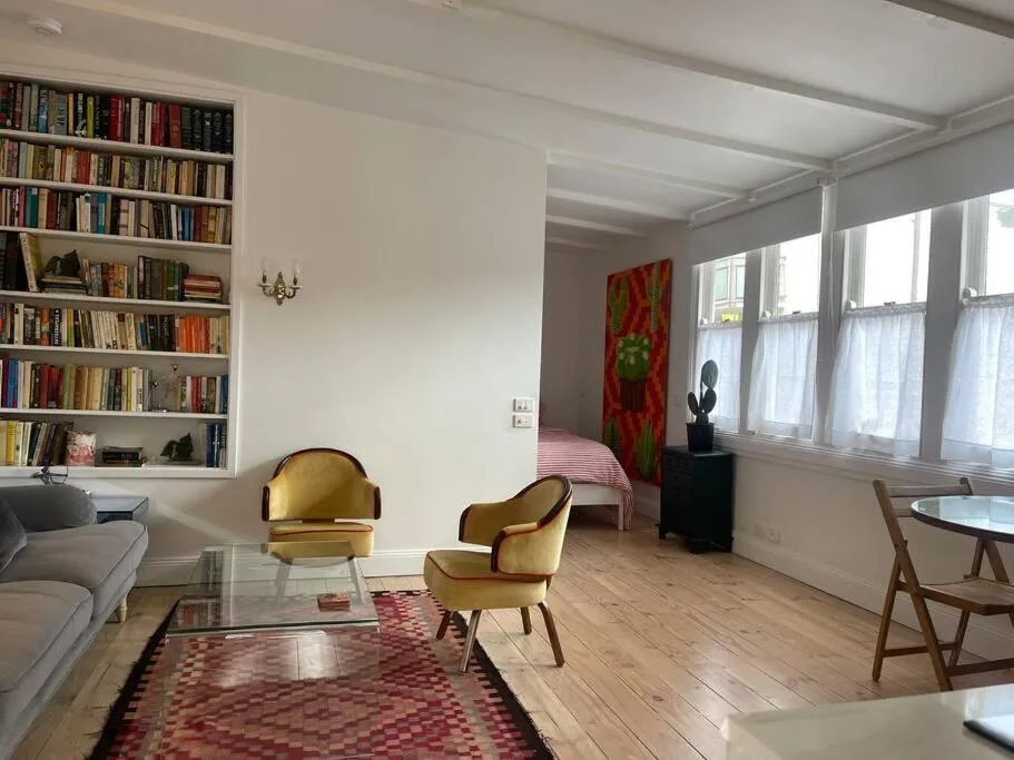 Paris Apartment with garden terrace in St Kilda