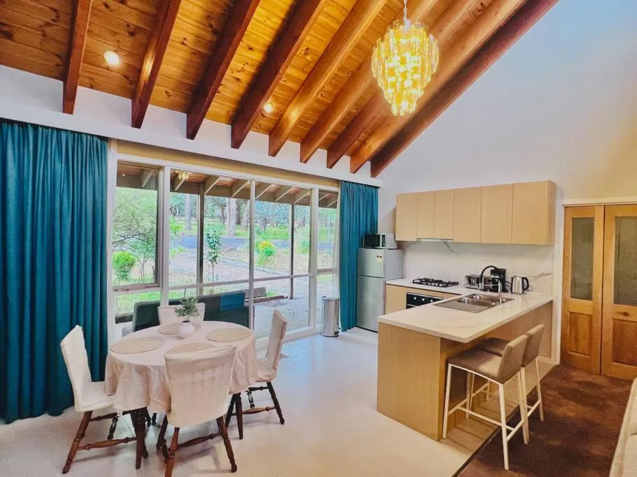 Peaceful home in forest — 4
