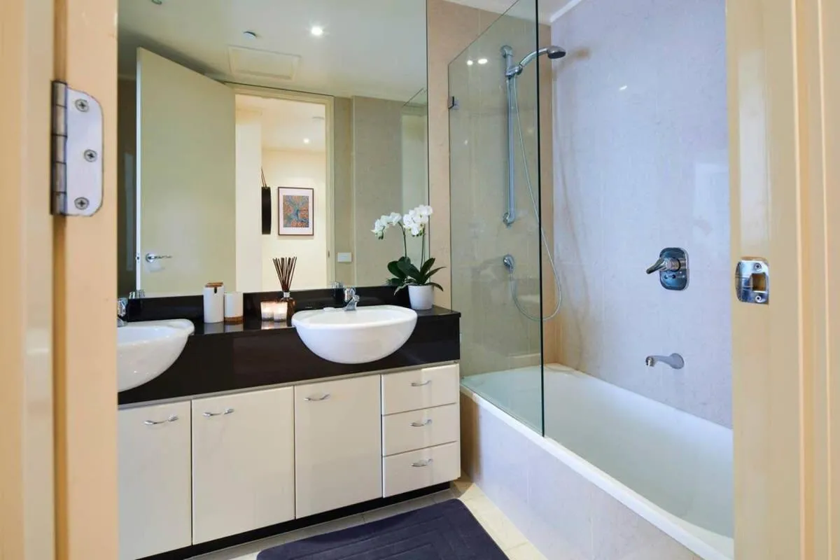 Penthouse Apartment in Melb CBD Perfect Location — 3