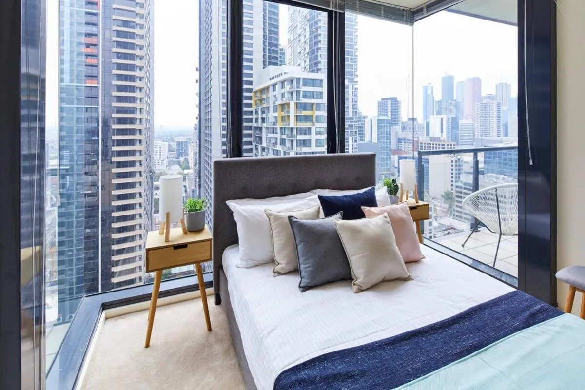 Penthouse Apartment in Melb CBD Perfect Location — 2