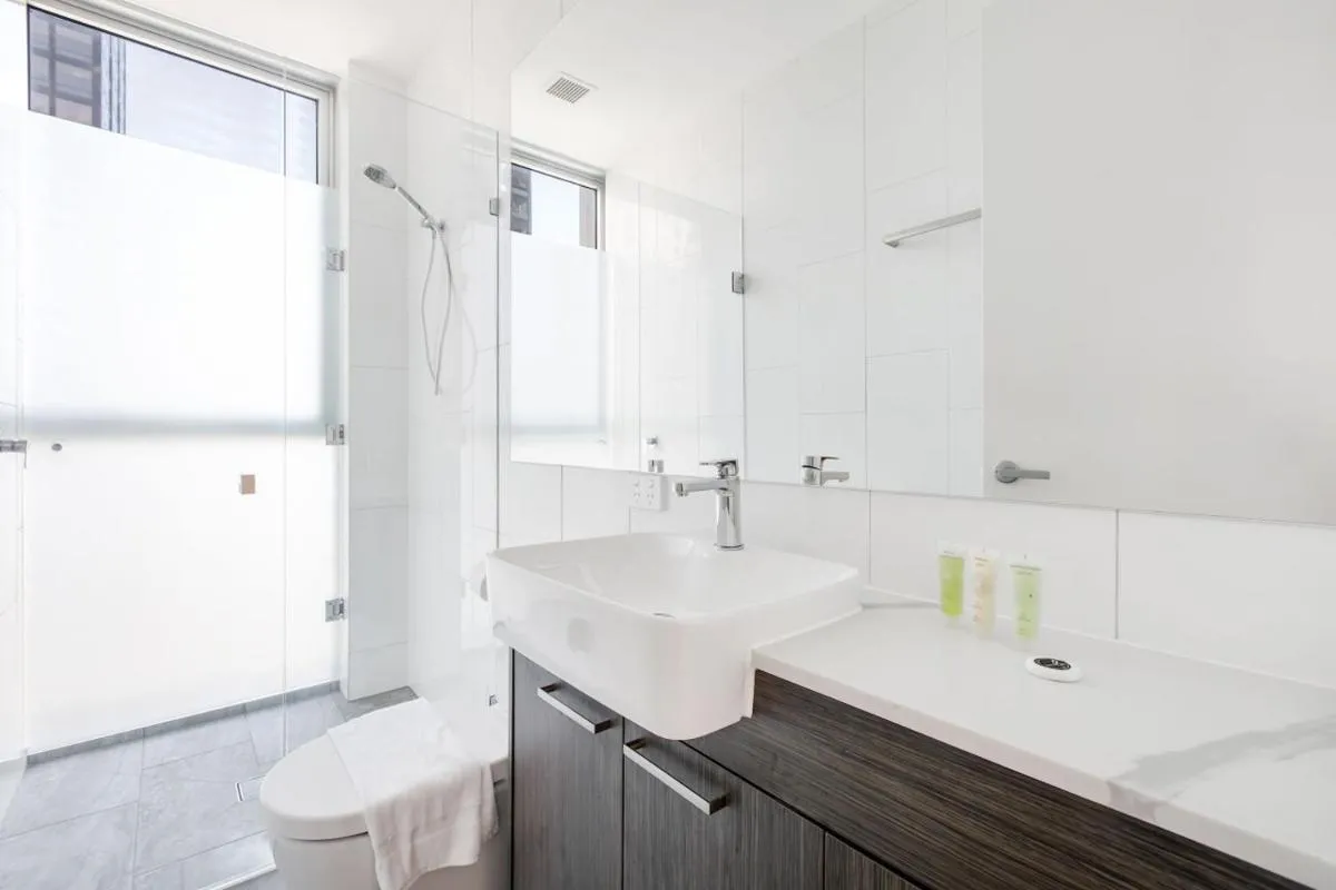 Penthouse on William – 4Br 3Bath – Sleeps 8 — 3