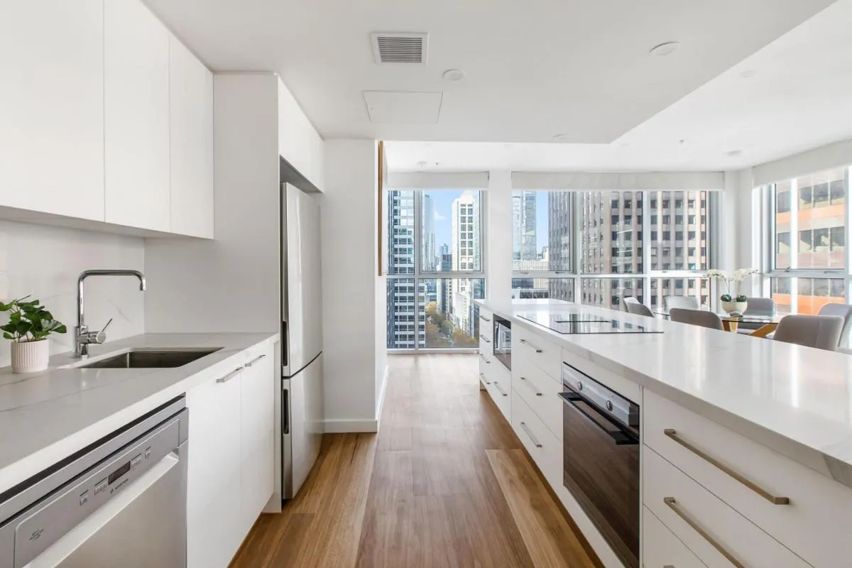 Penthouse on William – 4Br 3Bath – Sleeps 8 — 4