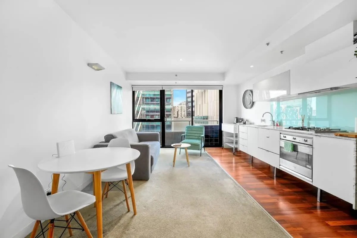 Perfect CBD Home Base at the Mondriane — 4