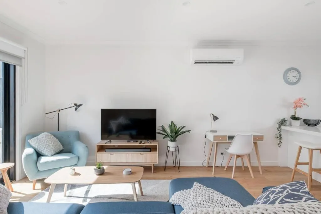 Perfect Port Melbourne Townhouse — 2