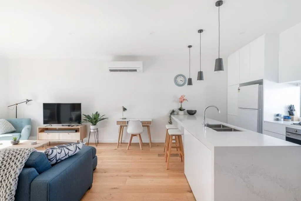 Perfect Port Melbourne Townhouse — 5
