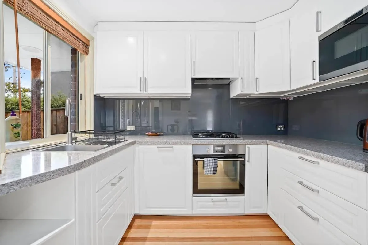Perfectly Located Townhouse in heart of Ringwood — 2