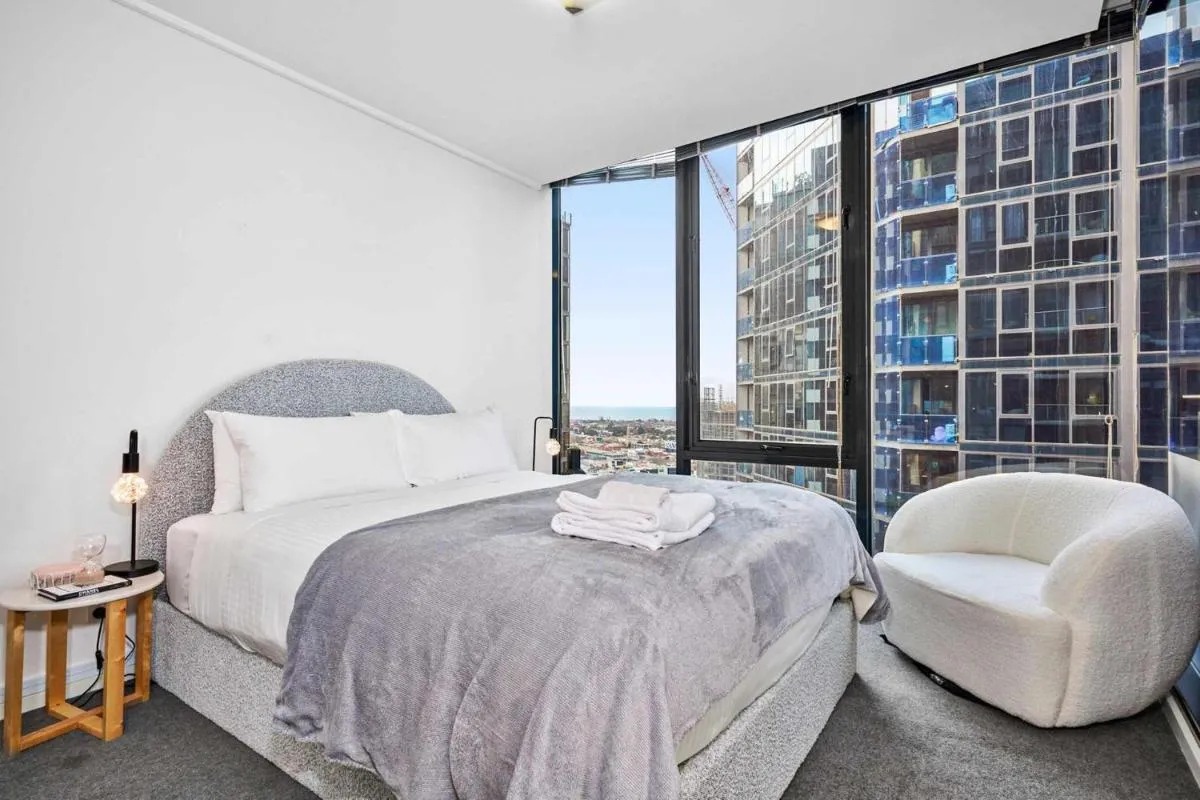 Perfectly Styled Urban Retreat in Southbank — 2