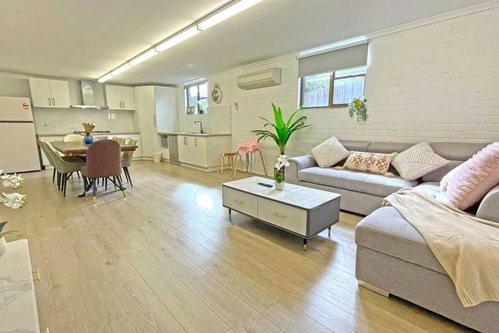 Pet Friendly Well-appointed 3BM Retreat Parking Netflix — 4
