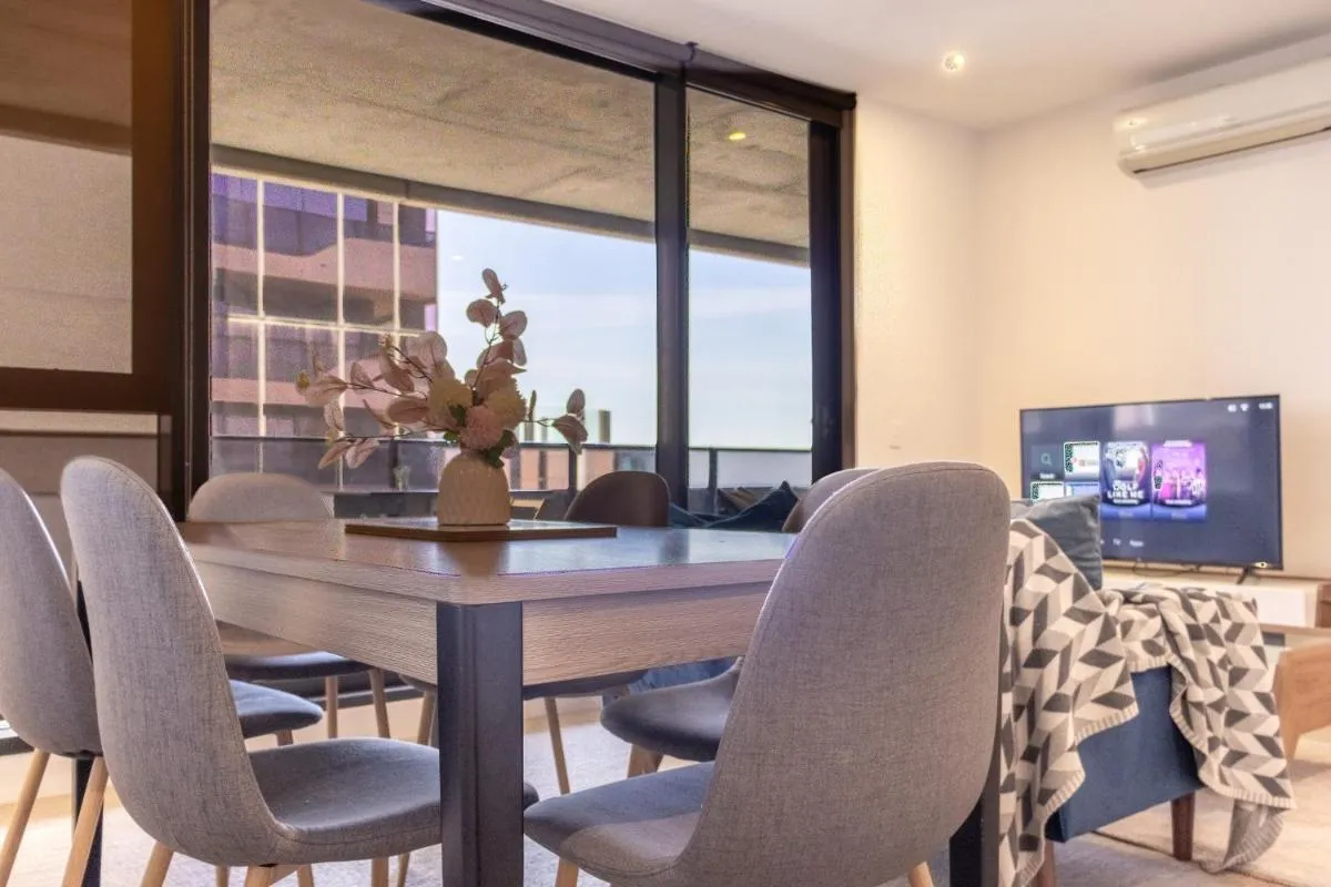 Pleasant Terrace 3br2bacity Viewbig Balcony — 5