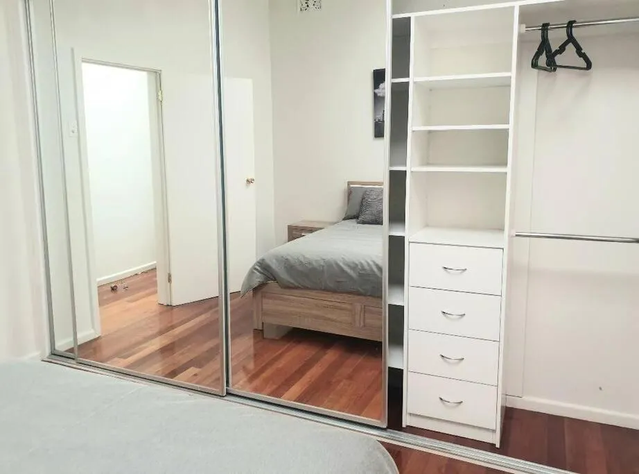 Port Melbourne Victorian Cottage — 2