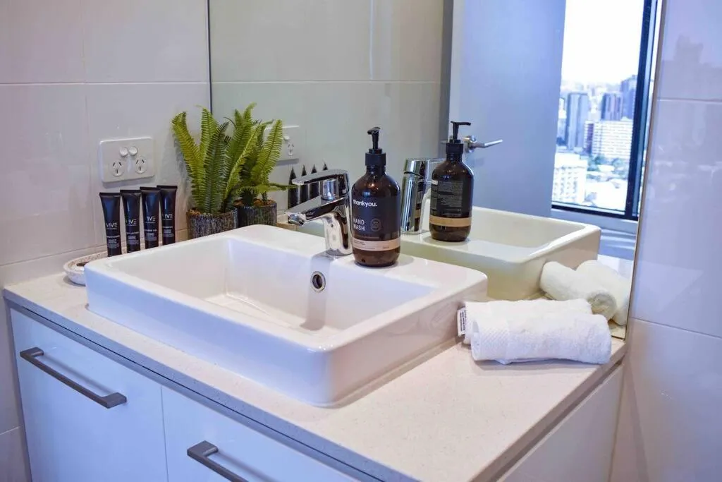 Premier 3 Bedroom Apartment in Southbank — 3