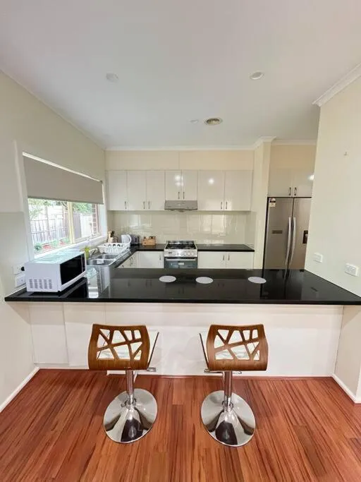 Quiet family home near knox, caribbean gardens — 4