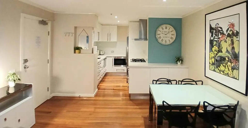 ReadySet Apartments at Southbank Condos