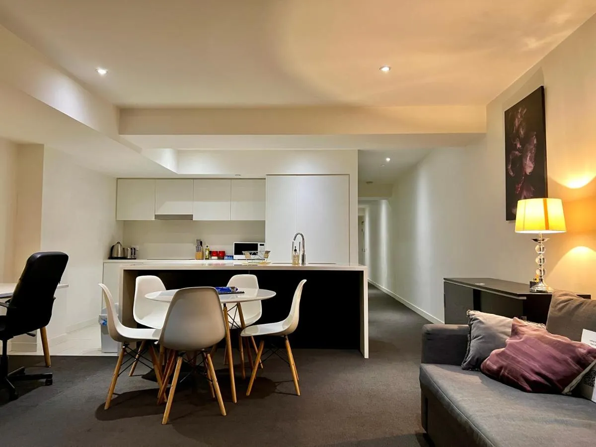 Readyset Apartments Melbourne — 5