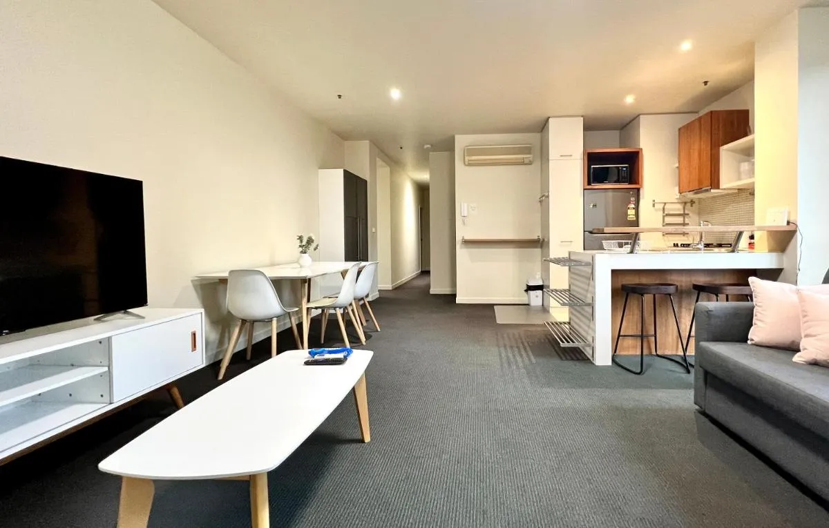 Readyset Apartments on Little Bourke — 4
