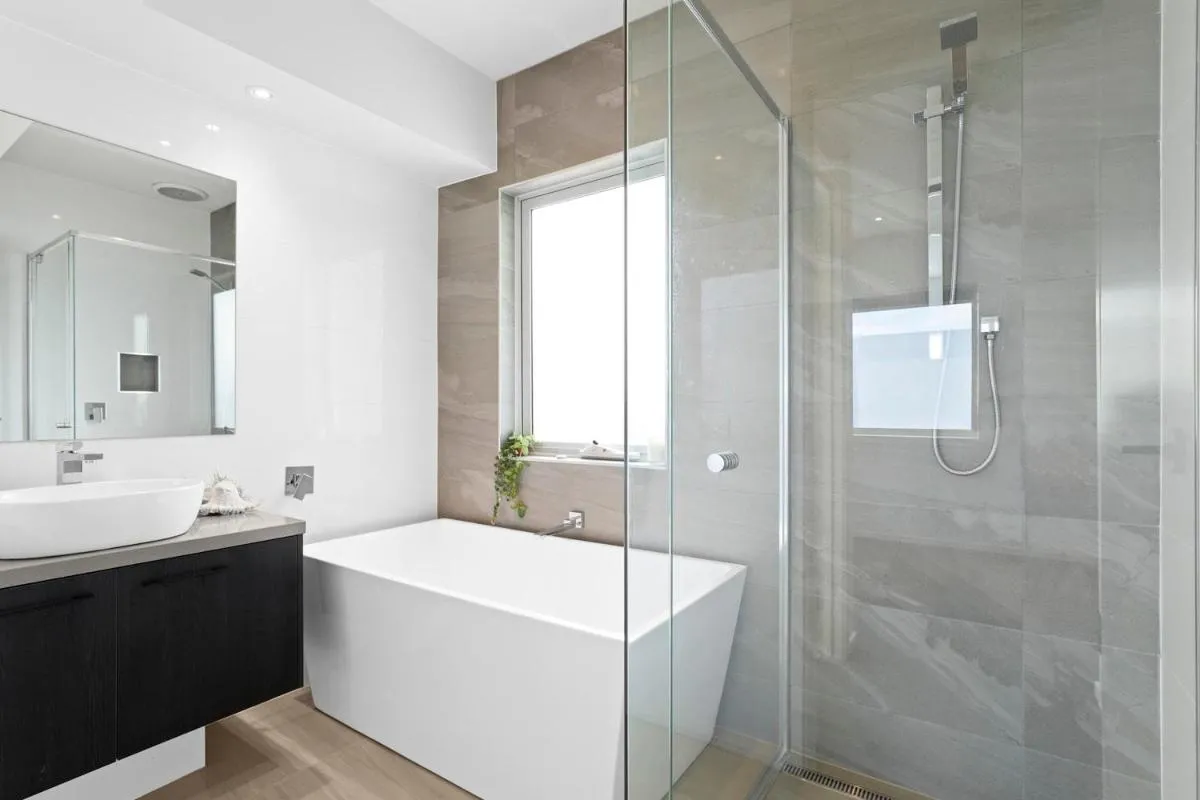 Riverside Villa & Pet Friendly — 3