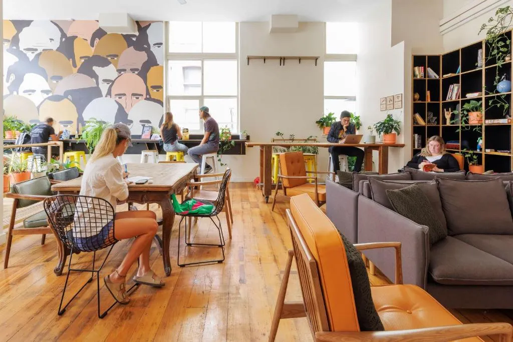 Roamer Melbourne – formerly Selina Central Melbourne