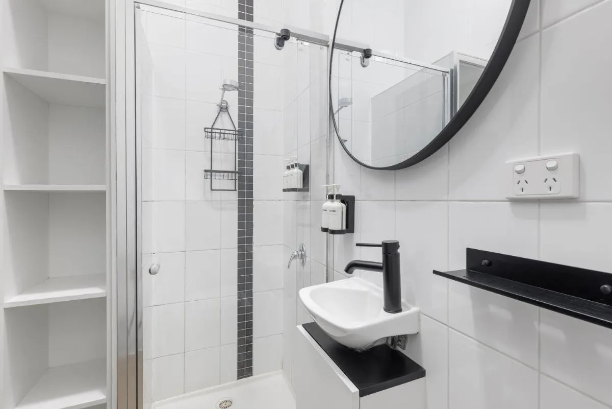 Roamer Melbourne – formerly Selina Central Melbourne — 3