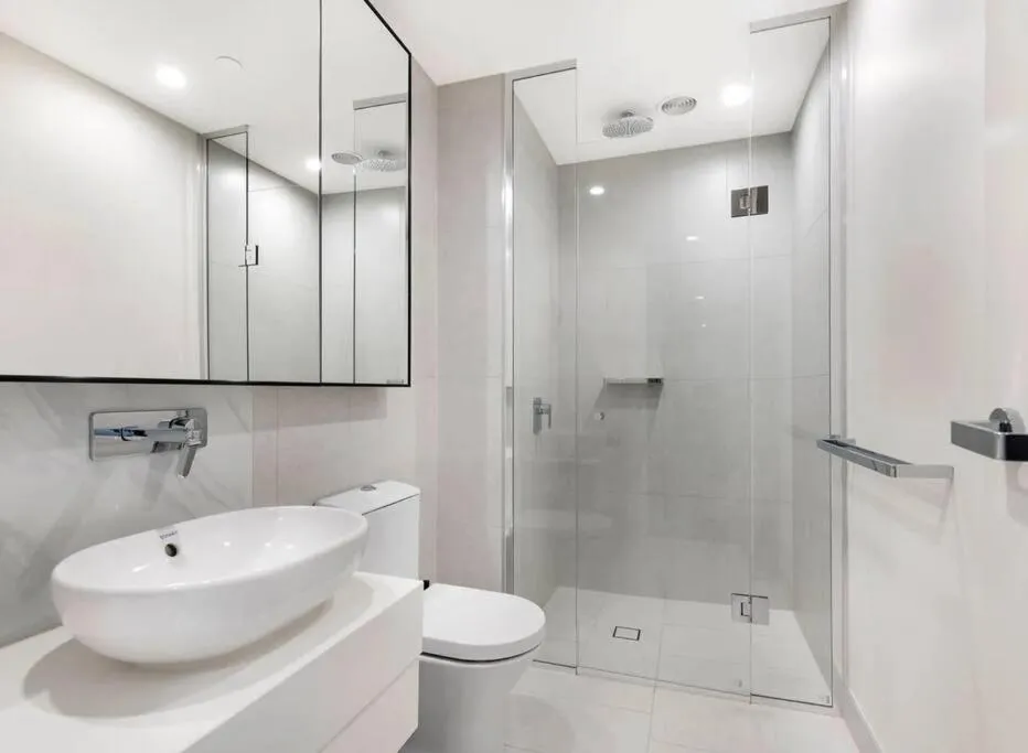 Royal Executive Living Grand Bayview Corporate Residency — 3
