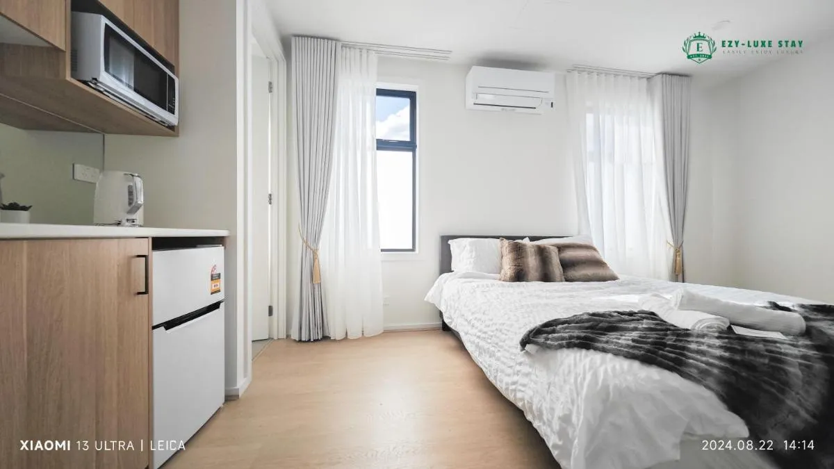 Royalty Living Unit 3 — 2