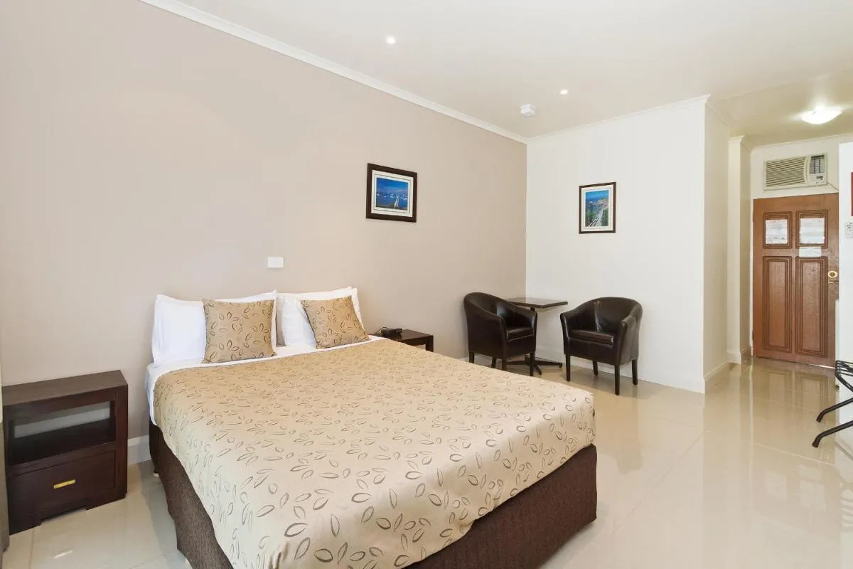 Sandhurst Motel — 2