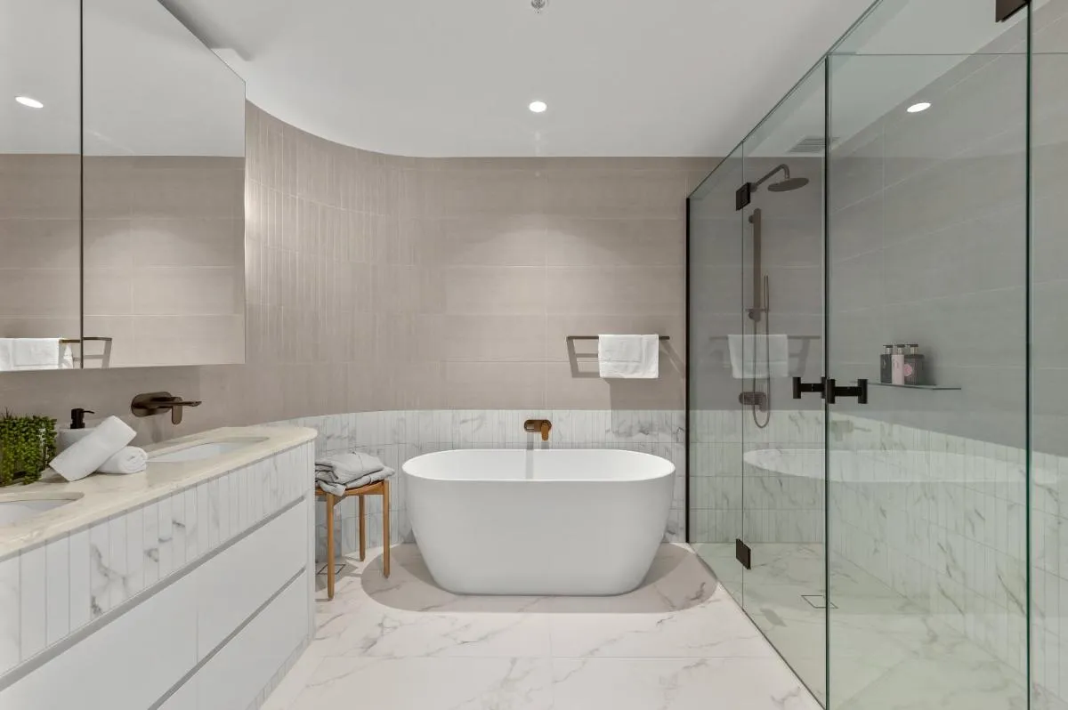 Sapphire finest CBD & garden views 3BR 2B with free parking — 3