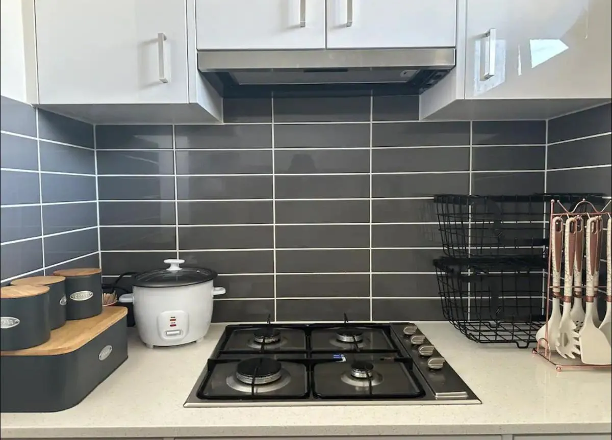Self-contained Flat — 2