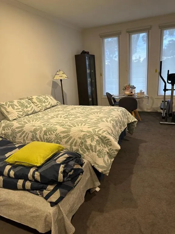 Self-contained Flat