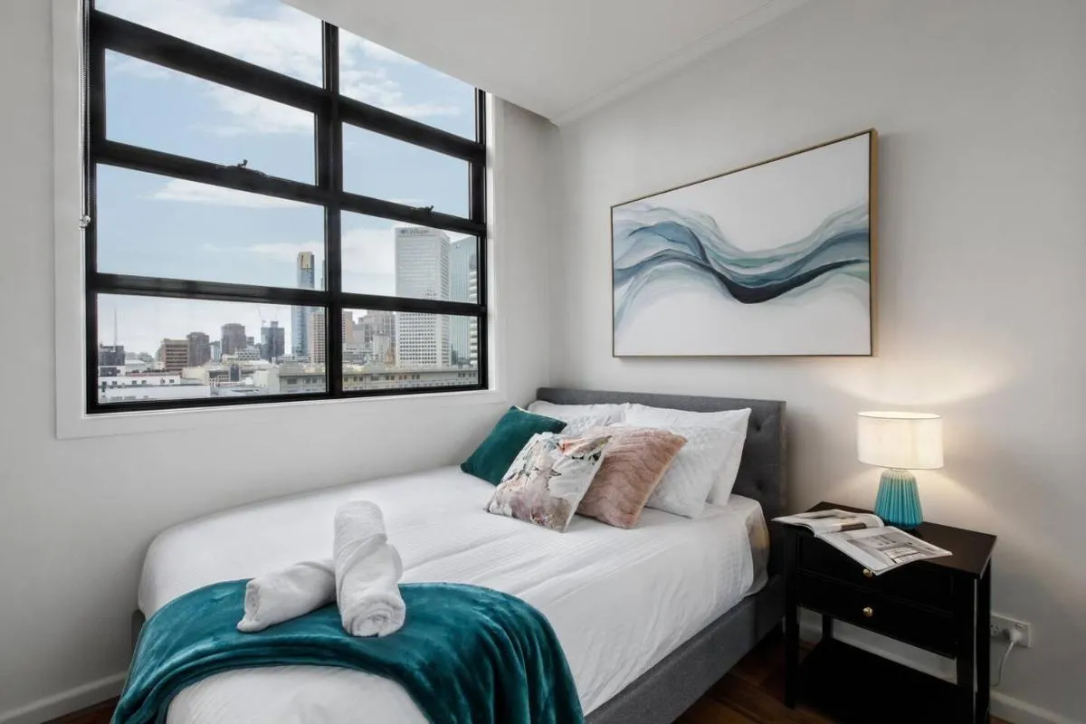 Serenity on Swanston – Stylish CBD Living by RMIT — 2