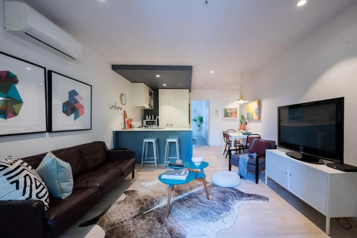 Sienna Lux Designer Space 150m to Smith St — 5
