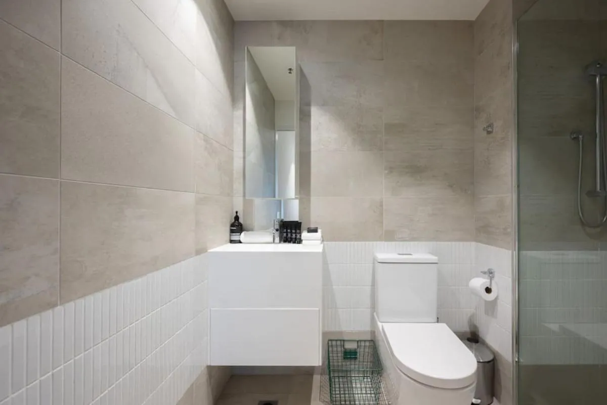 Sienna Lux Designer Space 150m to Smith St — 3