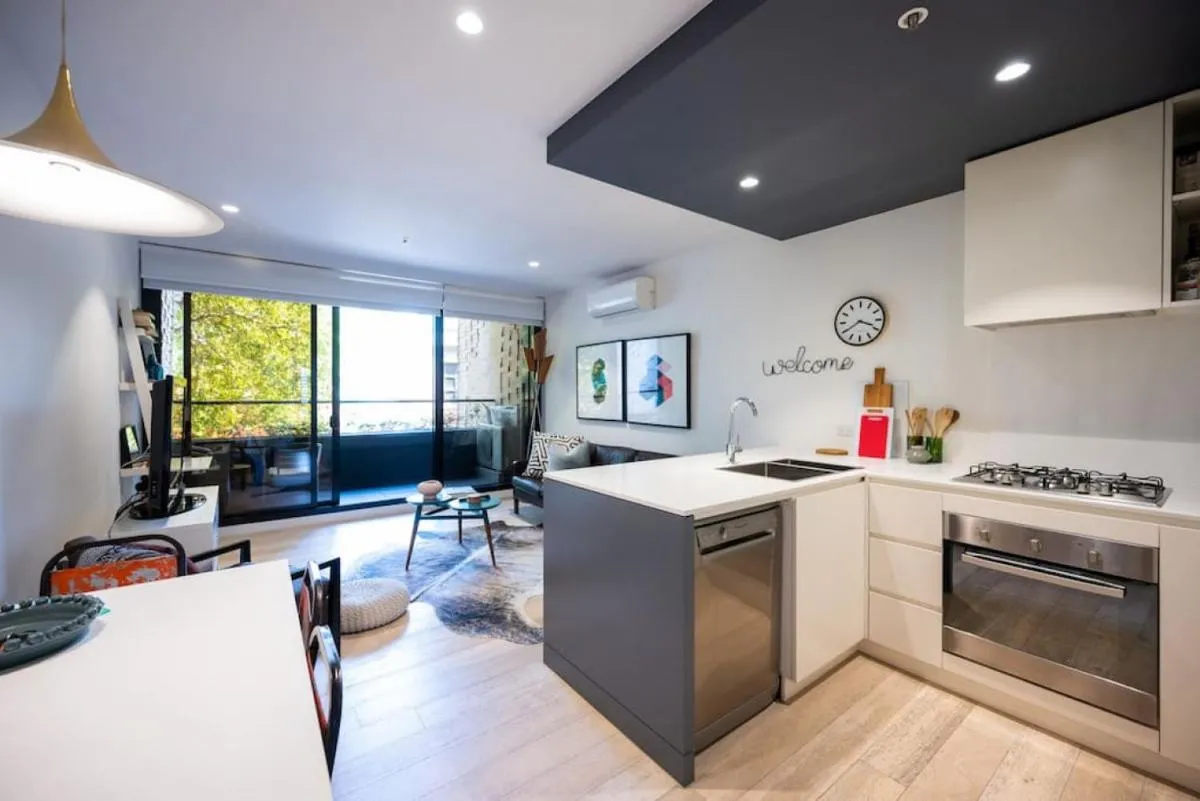 Sienna Lux Designer Space 150m to Smith St — 4