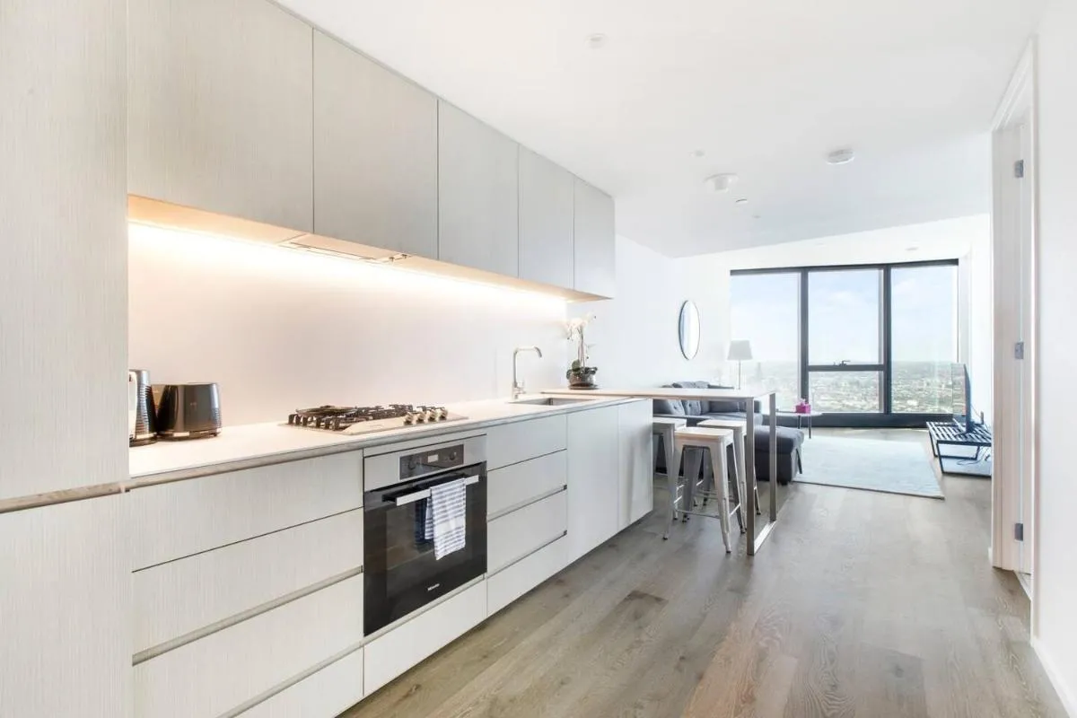 ‘Sky-High 65’ Southbank Comfort with Sweeping Views — 4