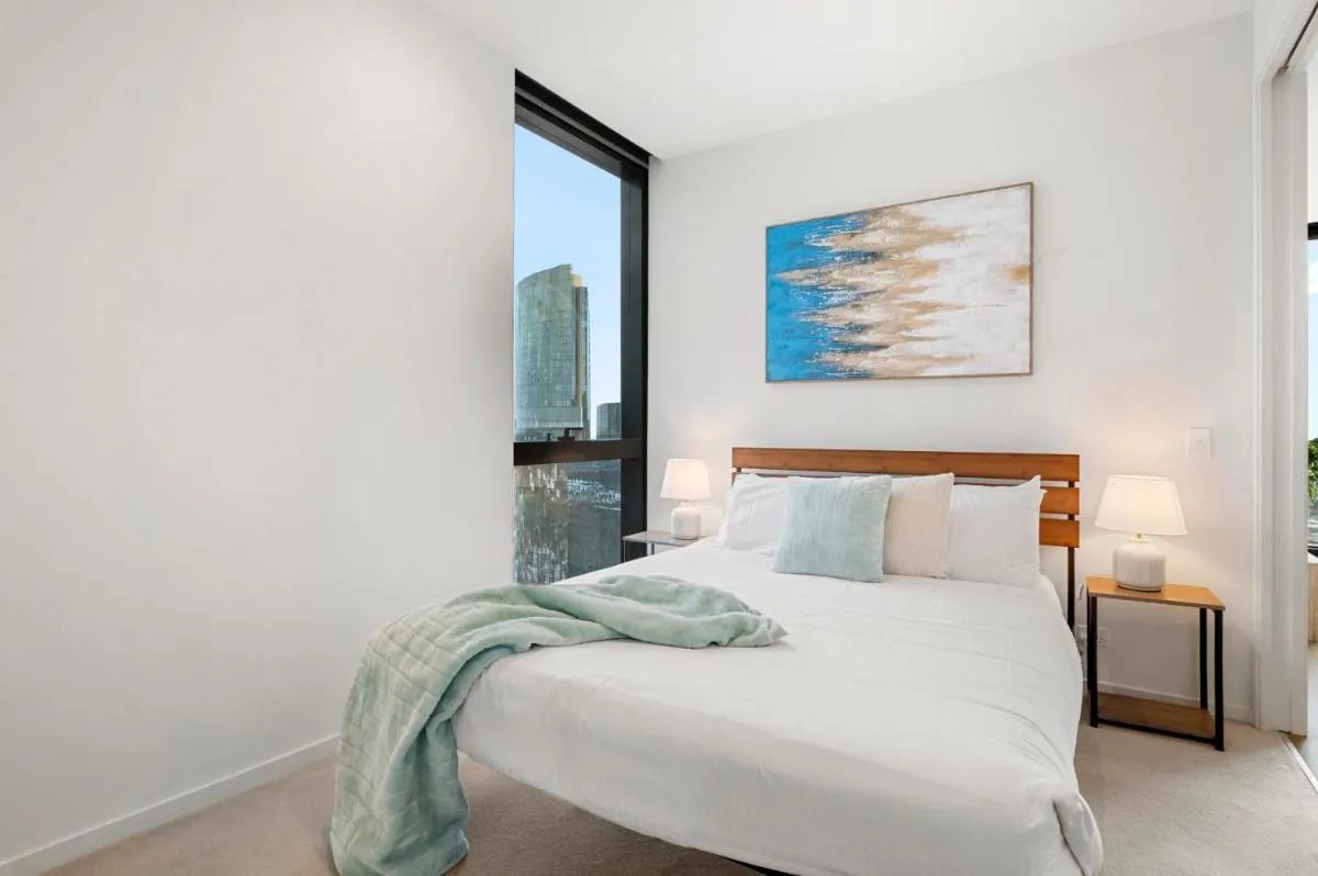 Skybound Escape, LUX 55th High Floor 2BR in Aus108 — 4