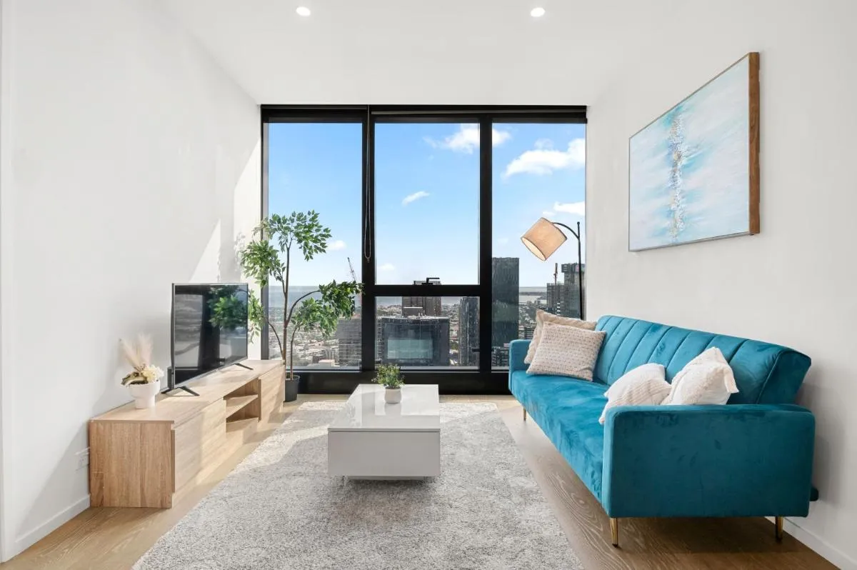Skybound Escape, LUX 55th High Floor 2BR in Aus108 — 2
