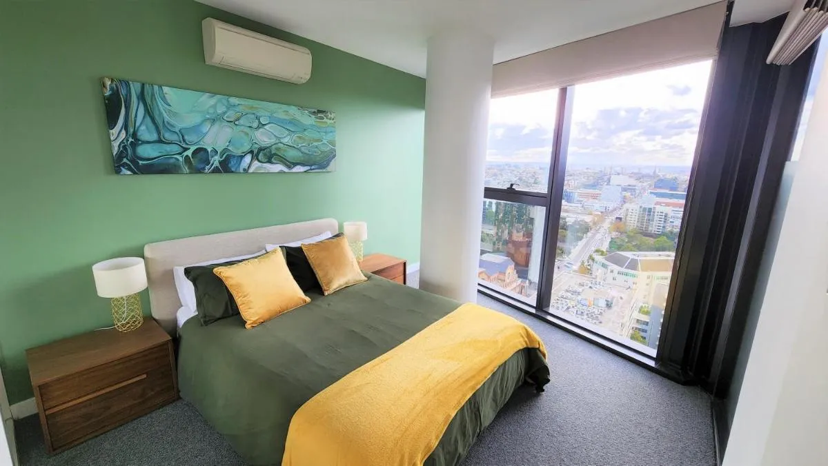 Sky-high South Yarra luxury 2 bed sleeping up to 4 — 2