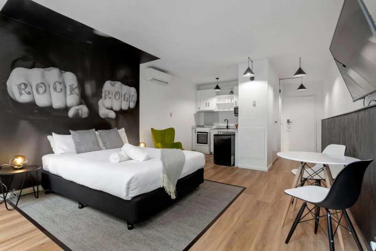 SoYa on Davis Apartment Hotel — 2