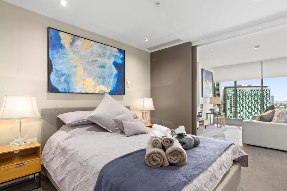 Sophisticated Designer Condo W River & City Views — 2