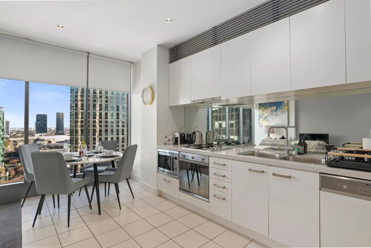 Sophisticated Designer Condo W River & City Views — 4
