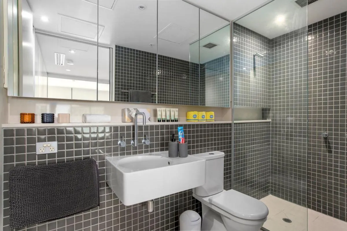 Sophisticated Designer Condo W River & City Views — 3