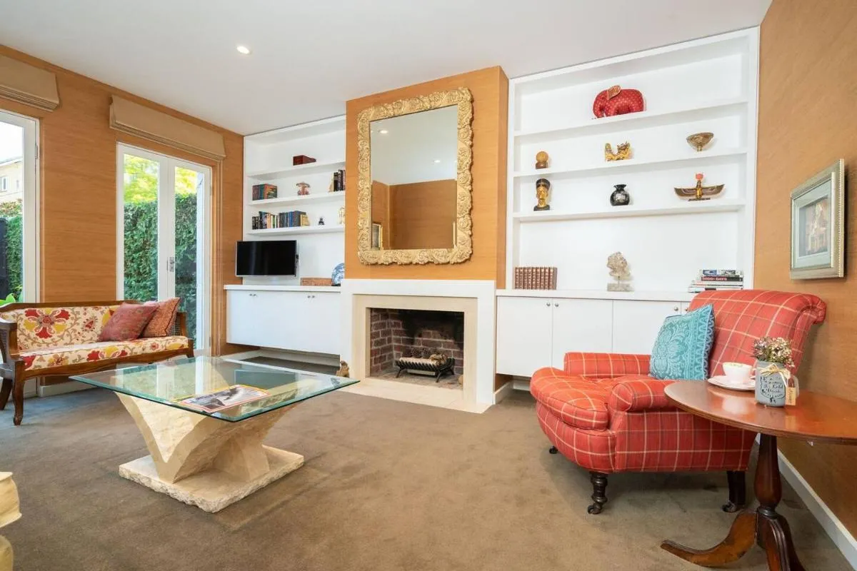 Sophisticated art deco in the heart of Toorak — 5