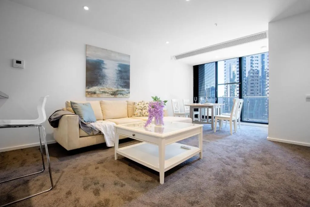 South bank 2 bedroom apartment With 1 Parking