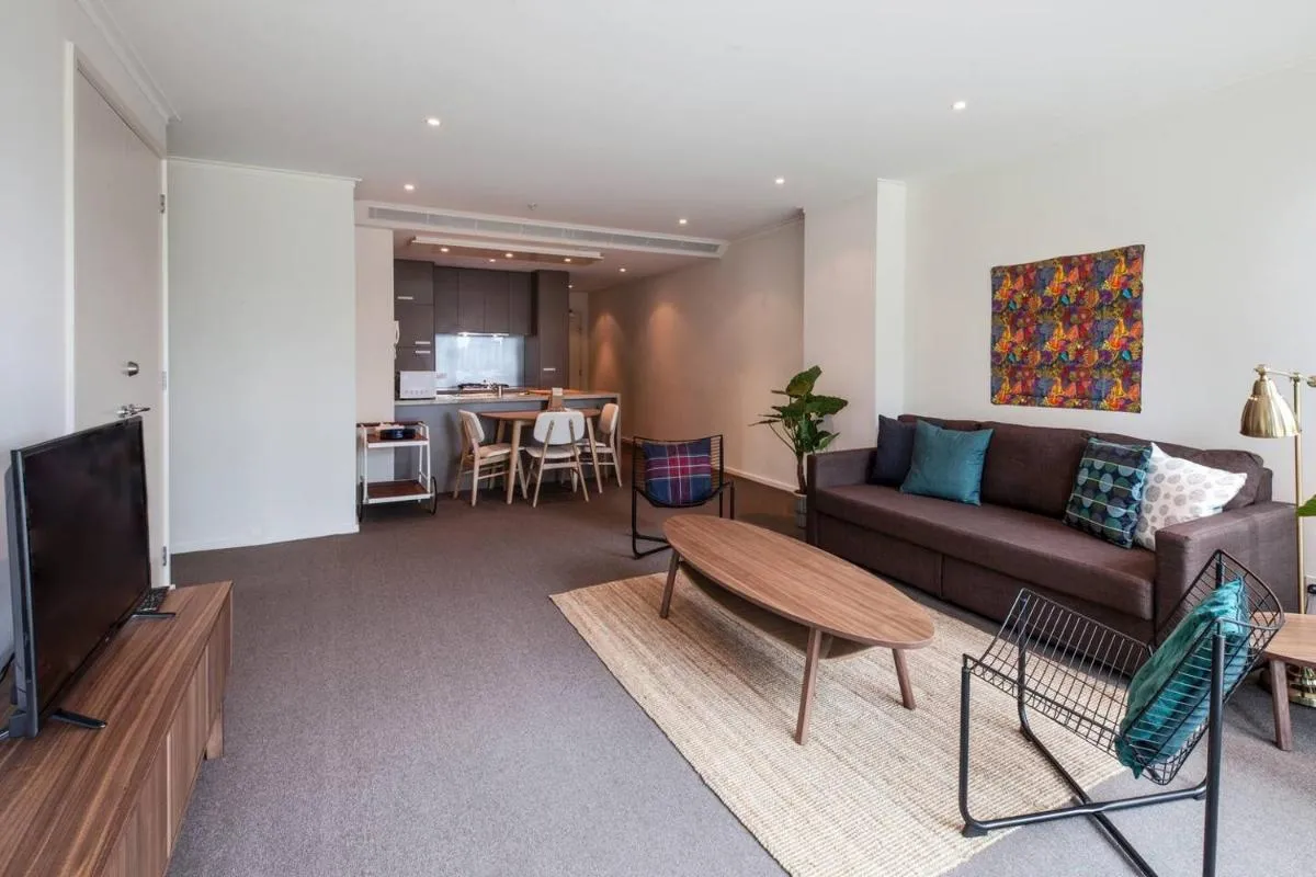 Southbank Hideaway on the Yarra with Huge Terrace — 5